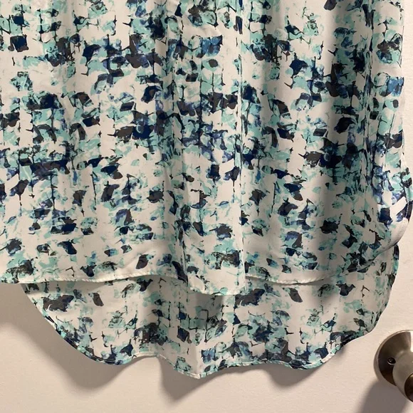 Patterned Top - Picture 4 of 4